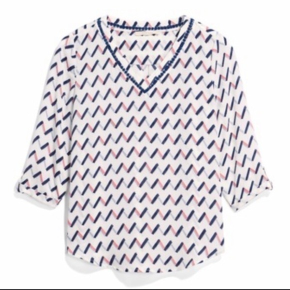 Stitch Fix 41 Hawthorn Carlona Crochet Detail Top, New with Tags - Picture 1 of 5